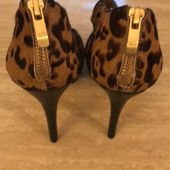 Vince Camuto leopard print heels - Picture 3 of 4